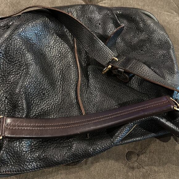 Louis Vuitton Selene Handbag Mahina leather mm - Picture 9 of 16